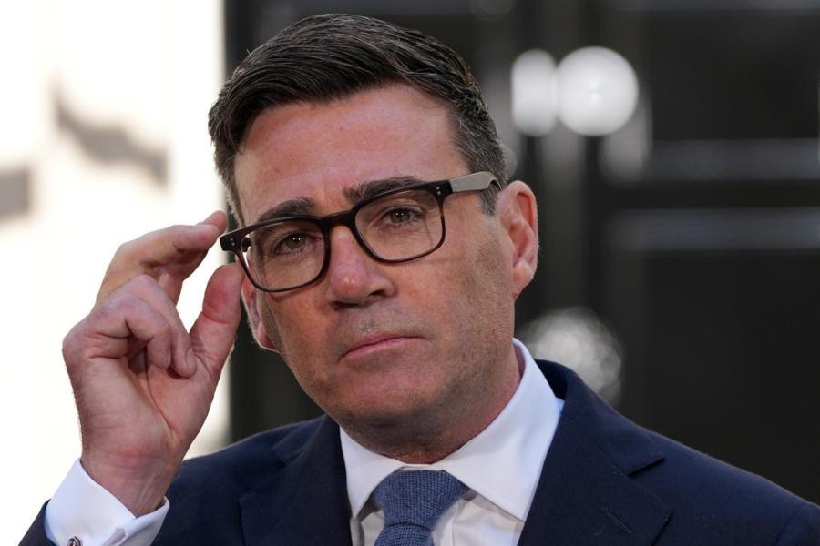 Libera circolazione con l’UE: Burnham apre al dibattito