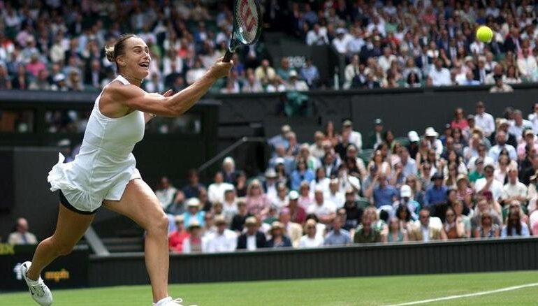 Sabalenka annulla 9 match point ma esce al debutto