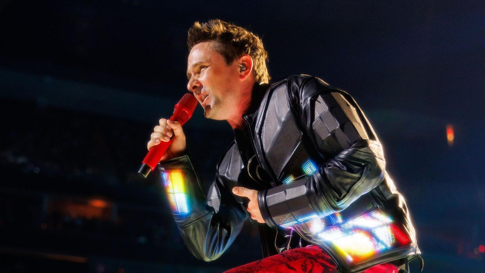 Muse, “Uprising” diventa un’esibizione al theremin