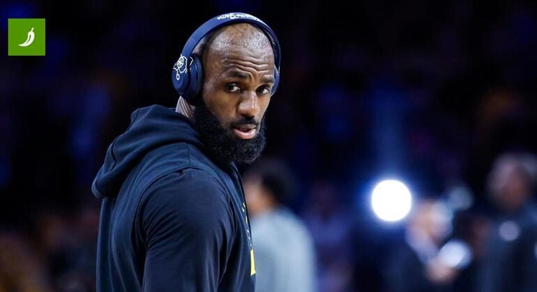 LeBron James vola in elicottero: i trasferimenti costerebbero 718 mila euro